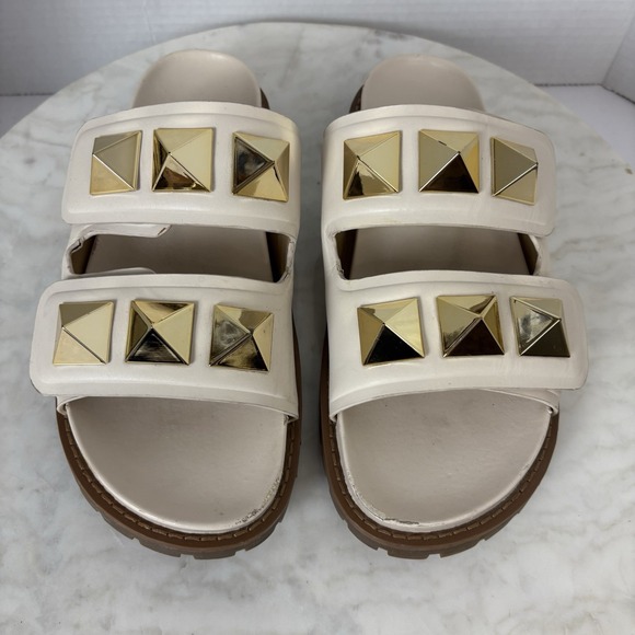 Michael Kors Women's Sandal STARK‎ Studded White Gold Pyramid Slide Sz 8.5 - Picture 1 of 10